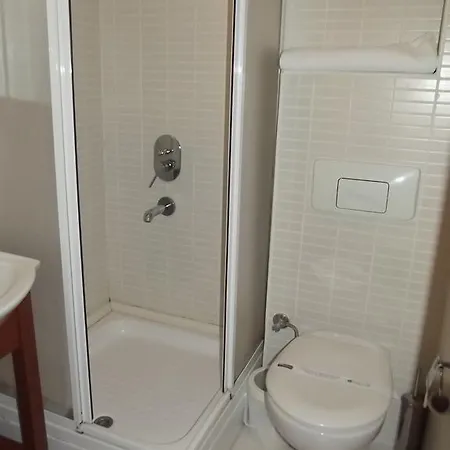 Gaye Hotel מלון